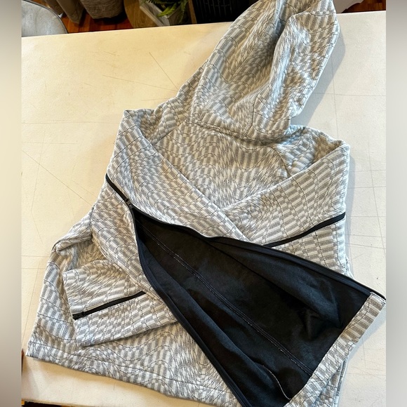 Nike Tech - Picture 4 of 5